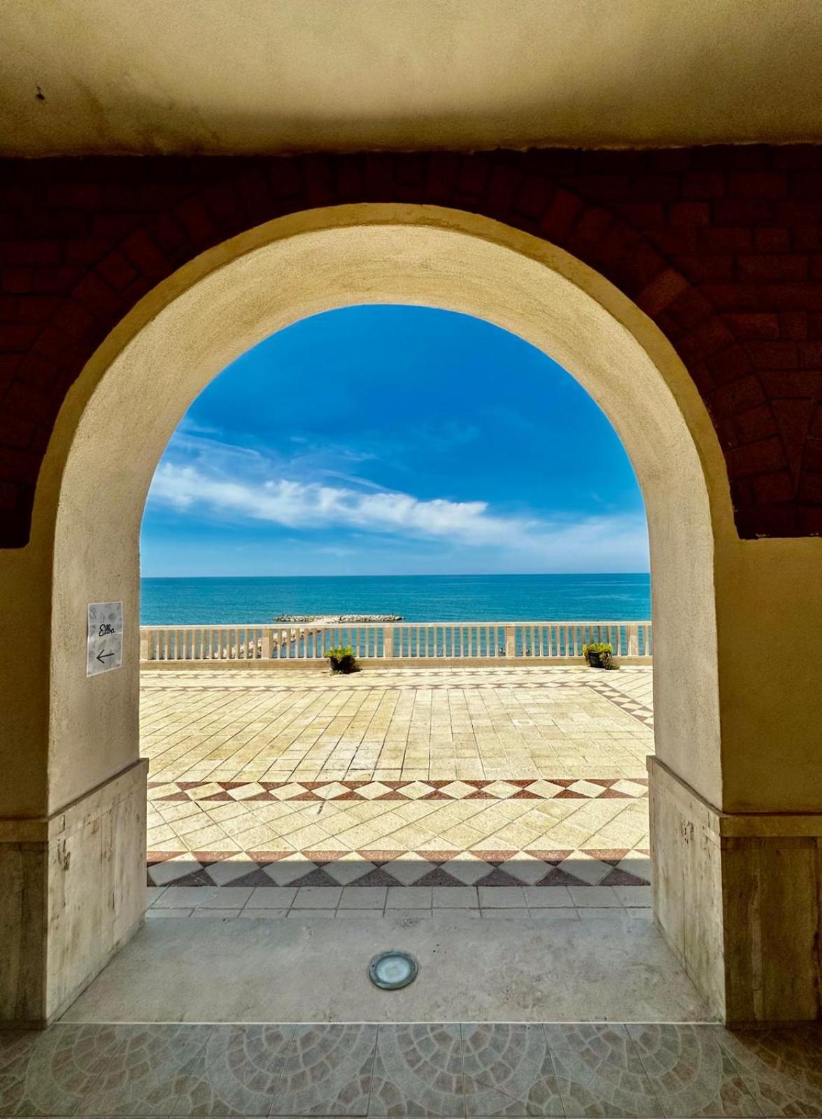 Il Paradiso Sul Mare アンツィオ エクステリア 写真