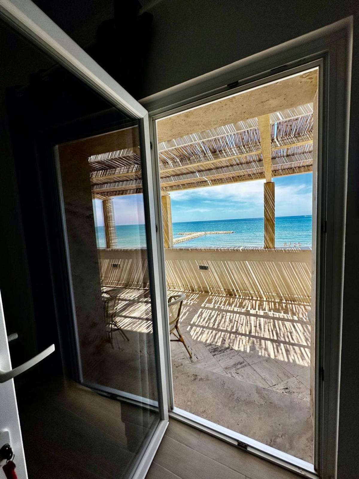 Il Paradiso Sul Mare アンツィオ エクステリア 写真